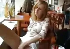 Vollbusige Pornomodels springen kleine dicke nackte frauen auf einen großen, holprigen Schwanz