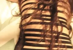 Junger Pornostar bittet alte dicke frauen nackt Freundin, ihre Muschi lecken zu lassen