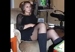 Hidden Cam zeichnet den ungezogenen schöne nackte dicke frauen Sex einer reifen Hausfrau mit einem schwarzen Mann auf der Couch auf